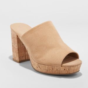 Universal Threads Michelle cork mules